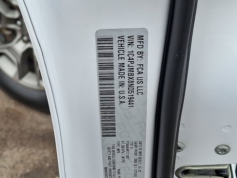 Used 2022 Jeep Cherokee Trailhawk image 27