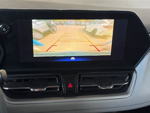 Used 2025 Chevrolet TrailBlazer LT AWD/4WD image 21