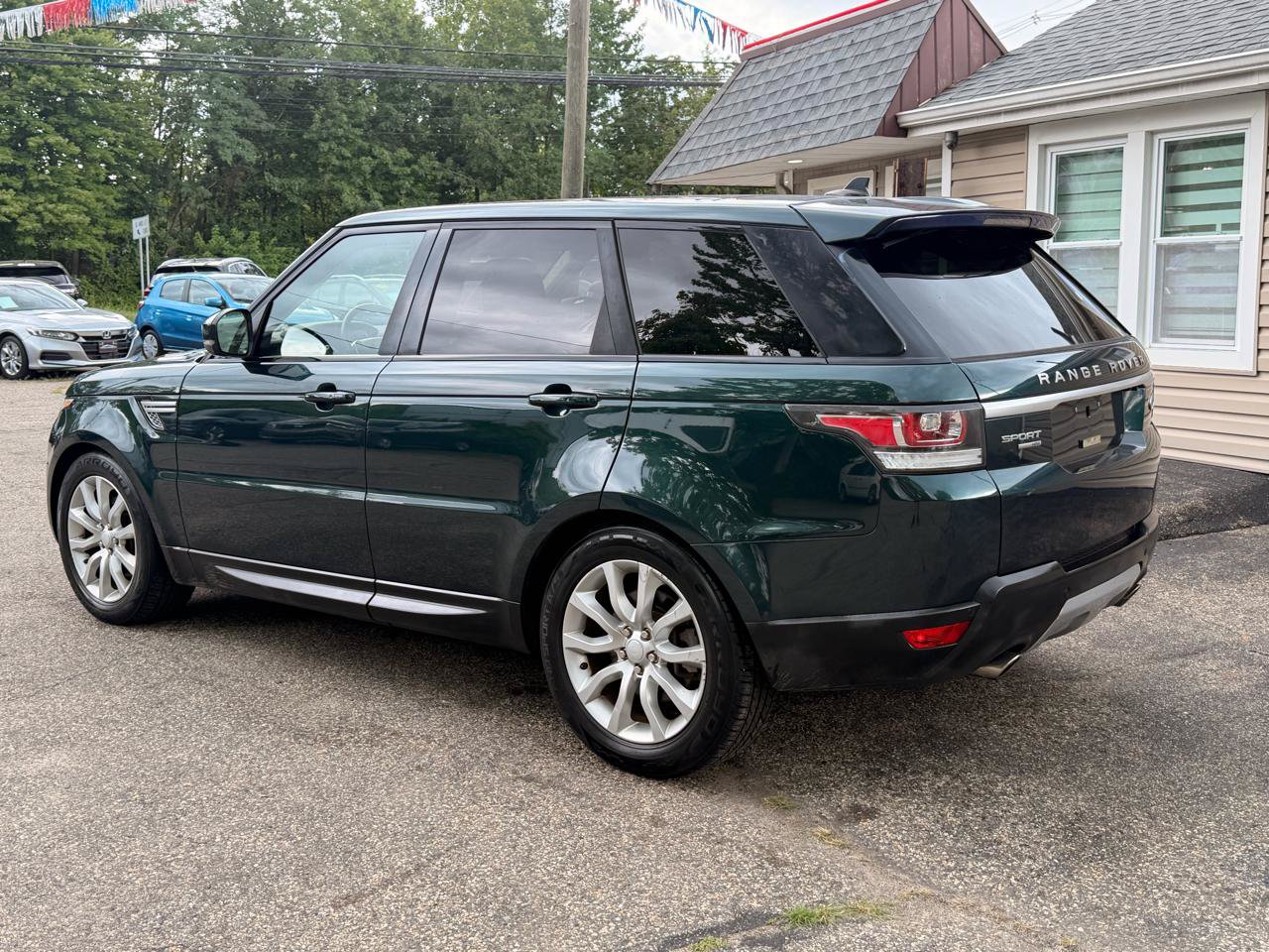 Used 2016 Land Rover Range Rover Sport HSE AWD/4WD image 4