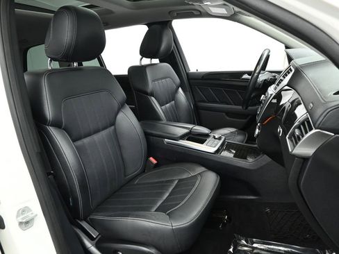Used 2016 Mercedes-Benz GL 450 4MATIC w/ Premium I Package image 29