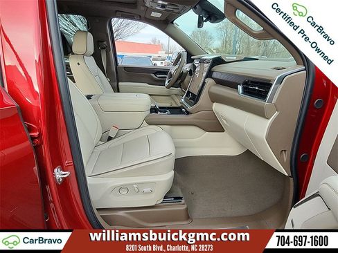 Used 2025 GMC Yukon XL Denali w/ Denali Reserve Package image 29