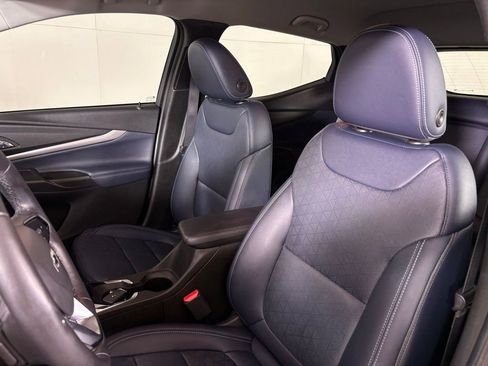 Used 2022 Chevrolet Bolt EUV Premier w/ Super Cruise Package image 18