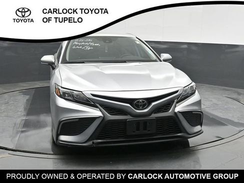 Used 2024 Toyota Camry SE image 6