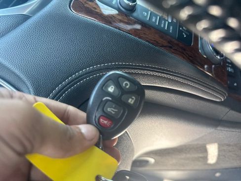 Used 2014 Chevrolet Traverse LTZ AWD/4WD image 29