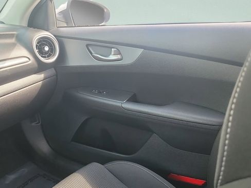 Used 2021 Kia Forte LXS image 16