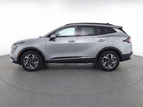 Used 2024 Kia Sportage LX FWD image 4