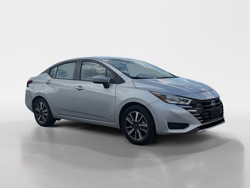 Used 2025 Nissan Versa SV w/ Trunk Package FWD image 9