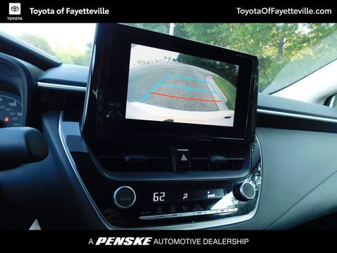 Used 2025 Toyota Corolla LE FWD image 10