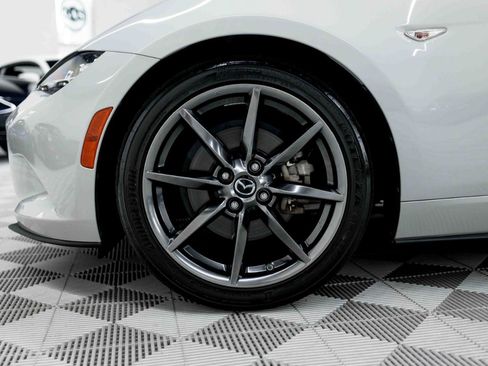 Used 2019 MAZDA MX-5 Miata Grand Touring w/ GT-S Package RWD image 43