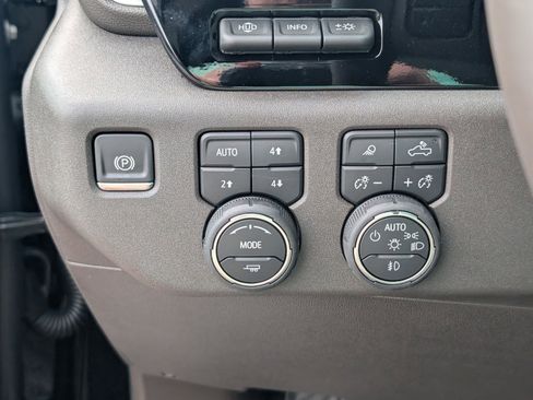 New 2025 Chevrolet Silverado 2500 LTZ w/ LTZ Premium Package image 19