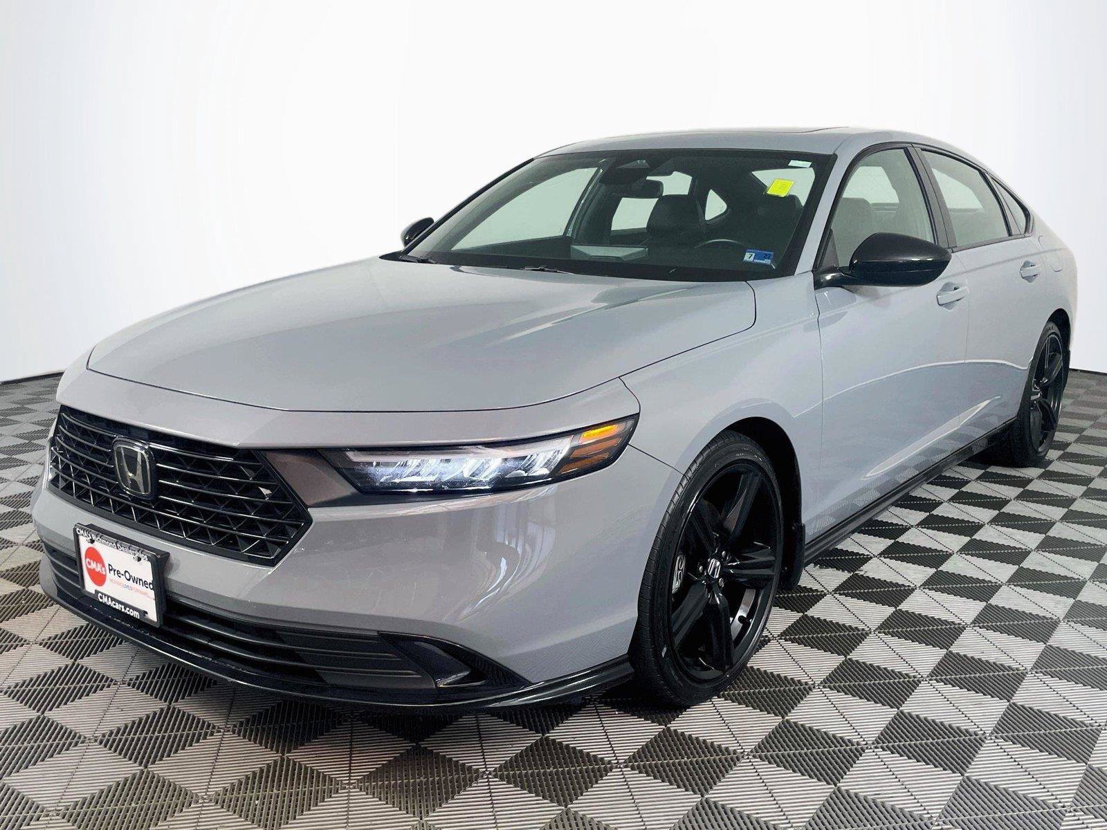 Used 2025 Honda Accord Sport image 3