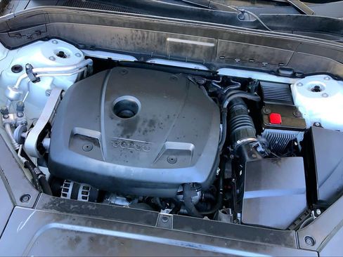 Used 2021 Volvo XC90 T6 Momentum w/ Advanced Package image 30