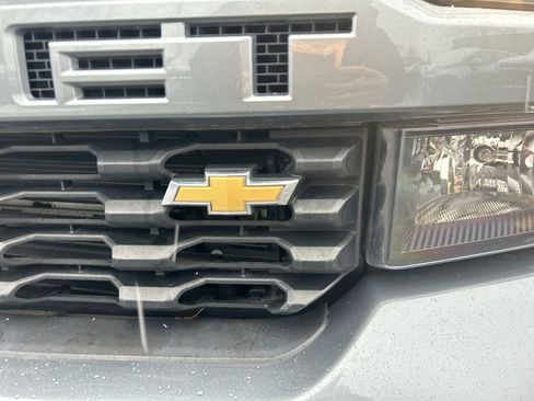 Used 2020 Chevrolet Silverado 1500 Custom w/ Custom Value Package image 31