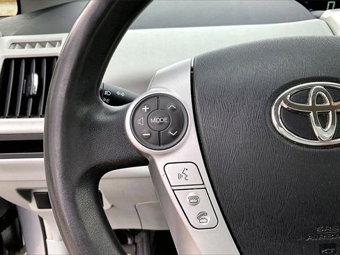 Used 2012 Toyota Prius V Three image 10