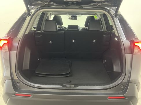 Used 2022 Toyota RAV4 XLE Premium image 24