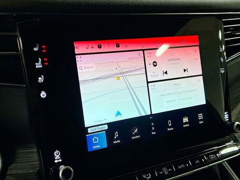 Used 2022 Jeep Wagoneer Series III w/ Flexible Seating Group image 15