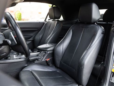 Used 2017 BMW 230i Convertible RWD image 5