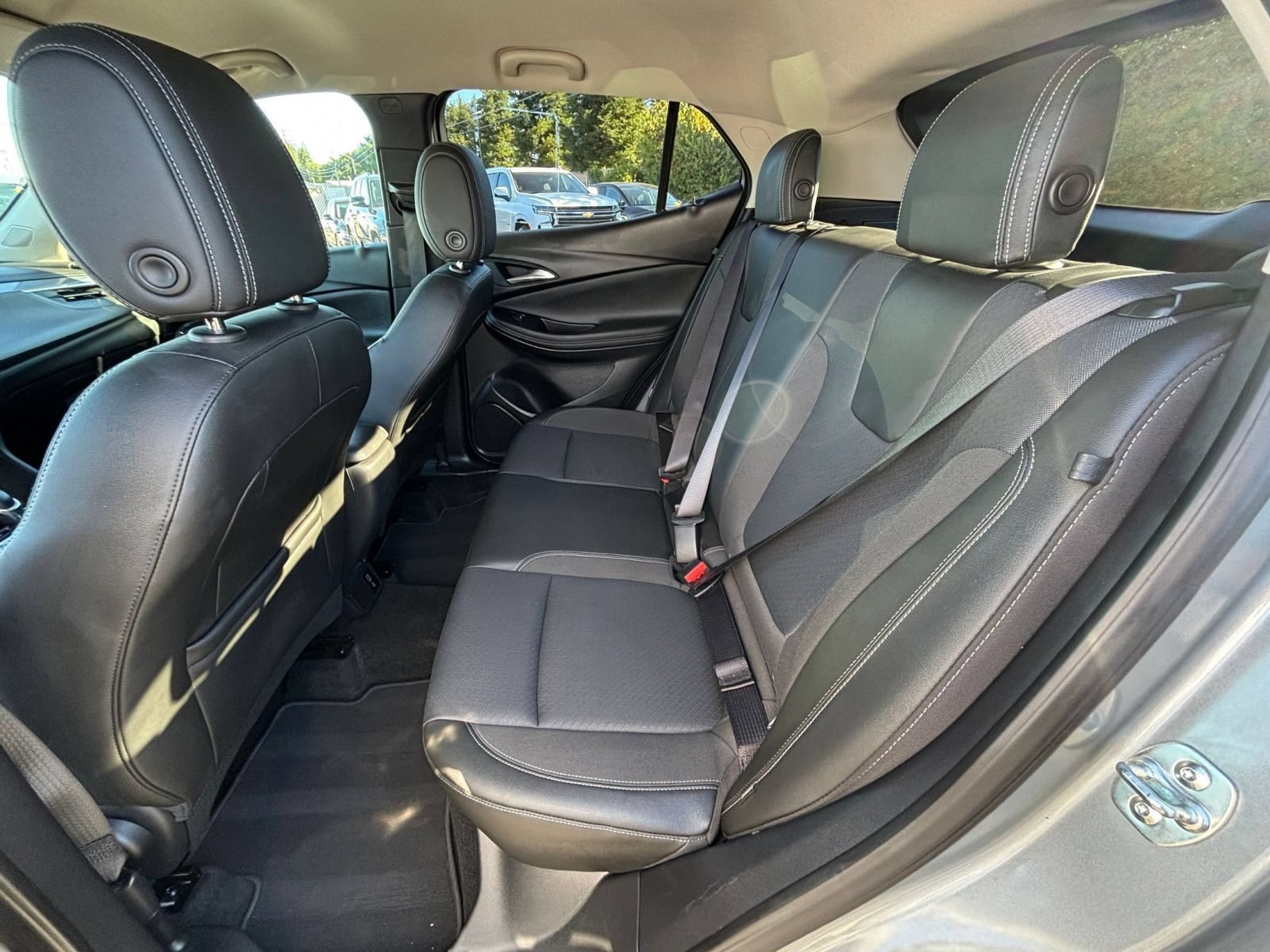 Used 2025 Buick Encore GX Preferred AWD/4WD image 24