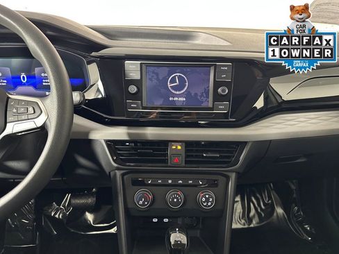 Used 2022 Volkswagen Taos S image 18
