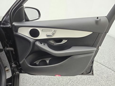 Used 2022 Mercedes-Benz GLC 300 image 20