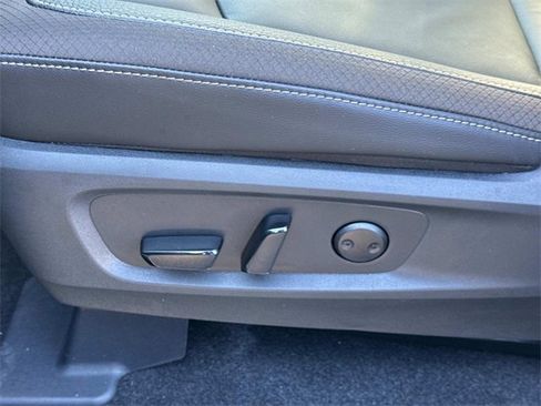 New 2025 Nissan Pathfinder SL image 24