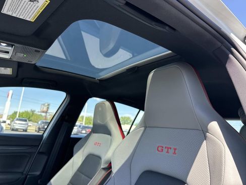 Used 2024 Volkswagen GTI Autobahn FWD image 20