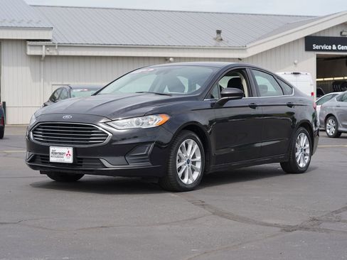 Used 2020 Ford Fusion SE FWD image 7