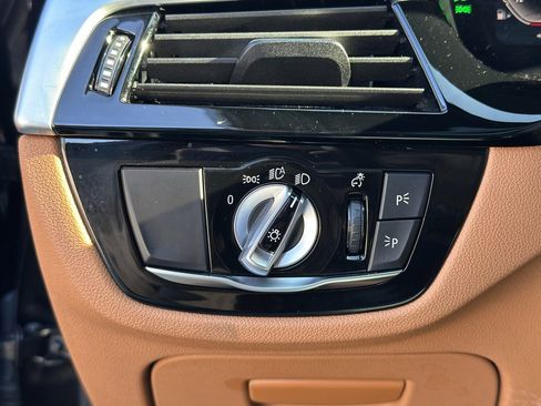 Certified 2023 BMW 540i xDrive w/ Executive Package image 33