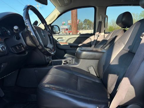 Used 2011 GMC Sierra 1500 SLT w/ Max Trailering Pack AWD/4WD image 16