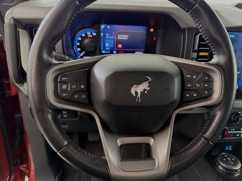 Used 2022 Ford Bronco Badlands w/ Sasquatch Package image 13