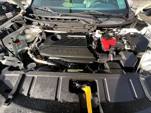 Certified 2022 Nissan Rogue SV w/ SV Premium Package image 30