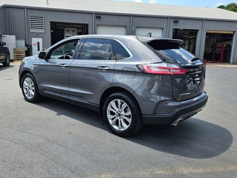 Used 2024 Ford Edge Titanium image 11