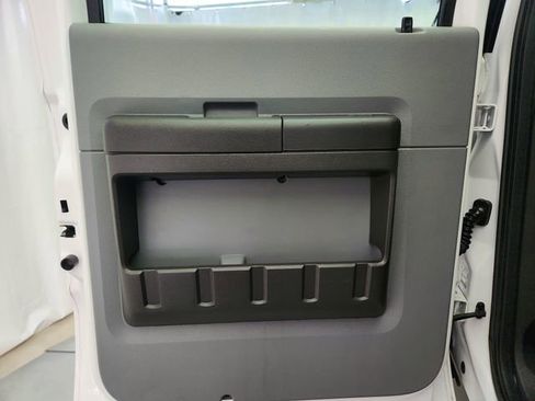 Used 2014 Ford F250 XL w/ Power Equipment Group AWD/4WD image 18