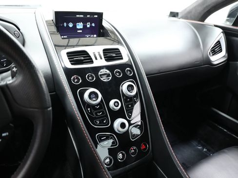Used 2014 Aston Martin Vanquish Coupe RWD image 32
