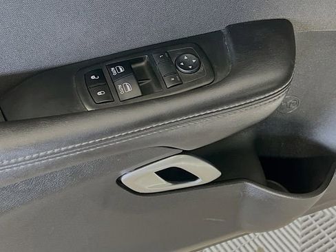 Used 2018 Dodge Challenger R/T image 12