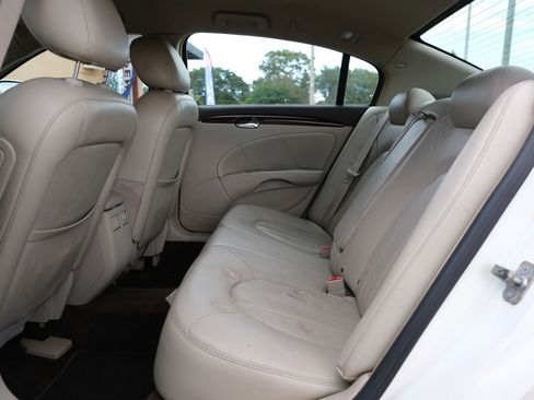 Used 2009 Buick Lucerne CXL w/ Driver Confidence Package image 21