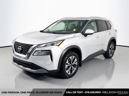 Used 2023 Nissan Rogue SV w/ SV Premium B Package FWD image 1