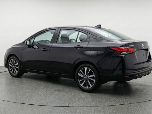 Used 2025 Nissan Versa SV image 6