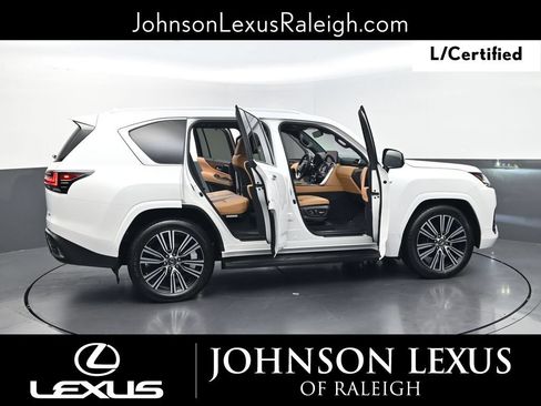 Certified 2024 Lexus LX 600 4WD w/ Luxury Package image 33