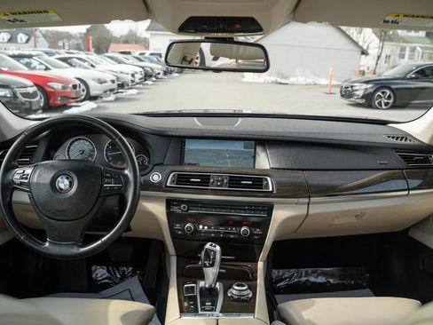 Used 2009 BMW 750Li image 14