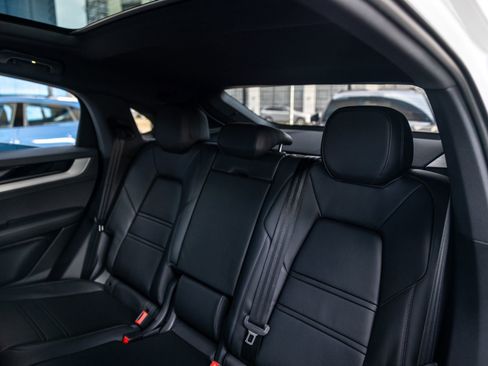 New 2026 Porsche Cayenne image 30