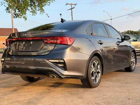Used 2021 Kia Forte LXS FWD image 3