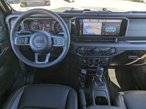 New 2026 Jeep Wrangler Unlimited Sahara AWD/4WD image 31