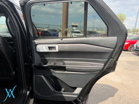 Used 2023 Ford Explorer ST w/ Equipment Group 401A AWD/4WD image 17