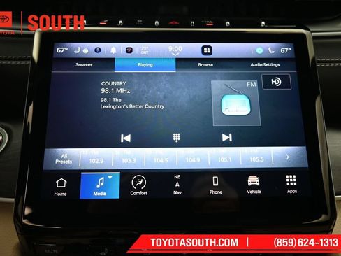 Used 2023 Jeep Grand Cherokee Limited w/ Luxury Tech Group II AWD/4WD image 13