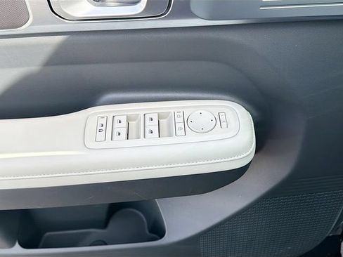 Certified 2025 Hyundai Santa Fe SEL w/ Tow & Go Package FWD image 28