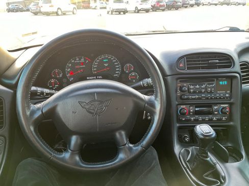 Used 2004 Chevrolet Corvette Z06 w/ Memory Package image 30