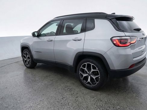Used 2025 Jeep Compass Limited AWD/4WD image 6