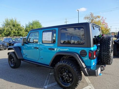 Used 2024 Jeep Wrangler Unlimited image 6