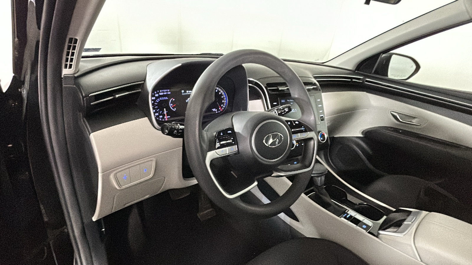 Certified 2024 Hyundai Tucson SE FWD image 18